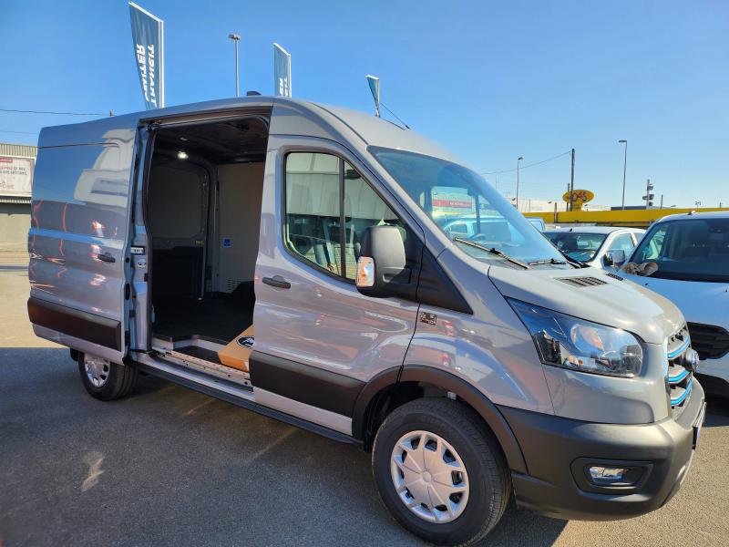 Image FORD Transit 2T Fg E 390 L2H2 135 kW (184 ch) Electrique Batterie 75/68 kWh Trend Business