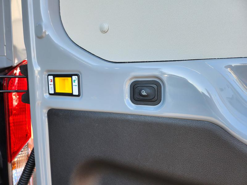 Image FORD Transit 2T Fg E 390 L2H2 135 kW (184 ch) Electrique Batterie 75/68 kWh Trend Business