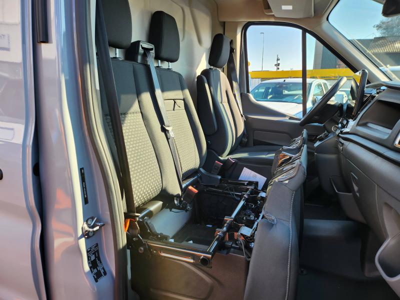 Image FORD Transit 2T Fg E 390 L2H2 135 kW (184 ch) Electrique Batterie 75/68 kWh Trend Business