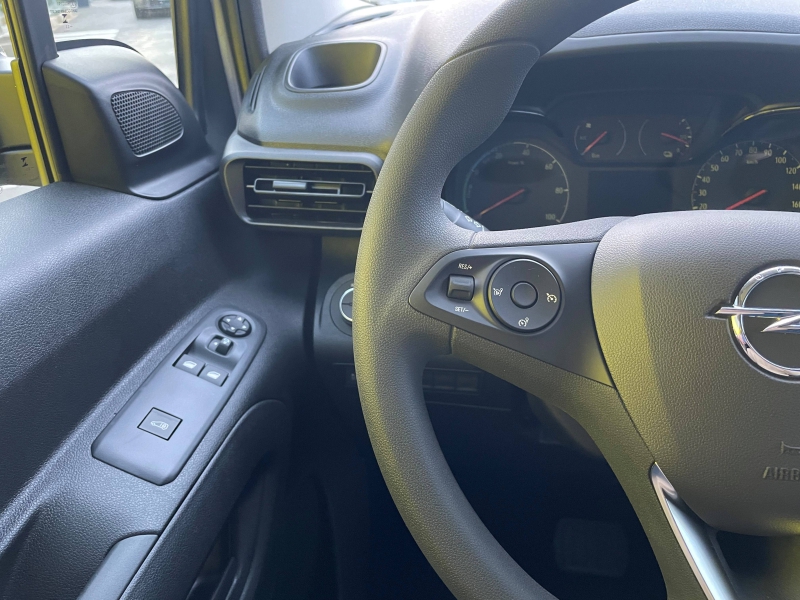 Image OPEL Combo Cargo XL 750kg 100 kW Batterie 50 kWh