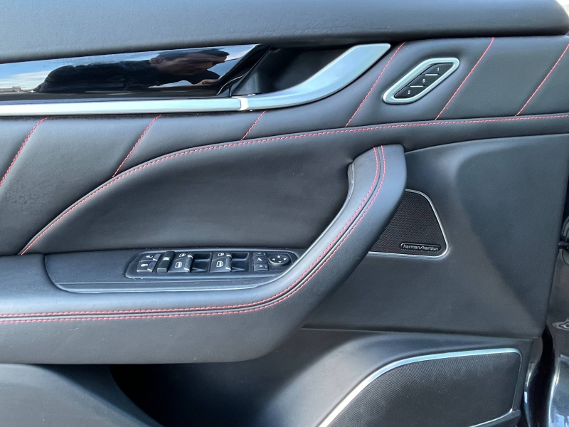 Image MASERATI Levante 3.0 V6 350ch Q4 GranSport 270g 26CV