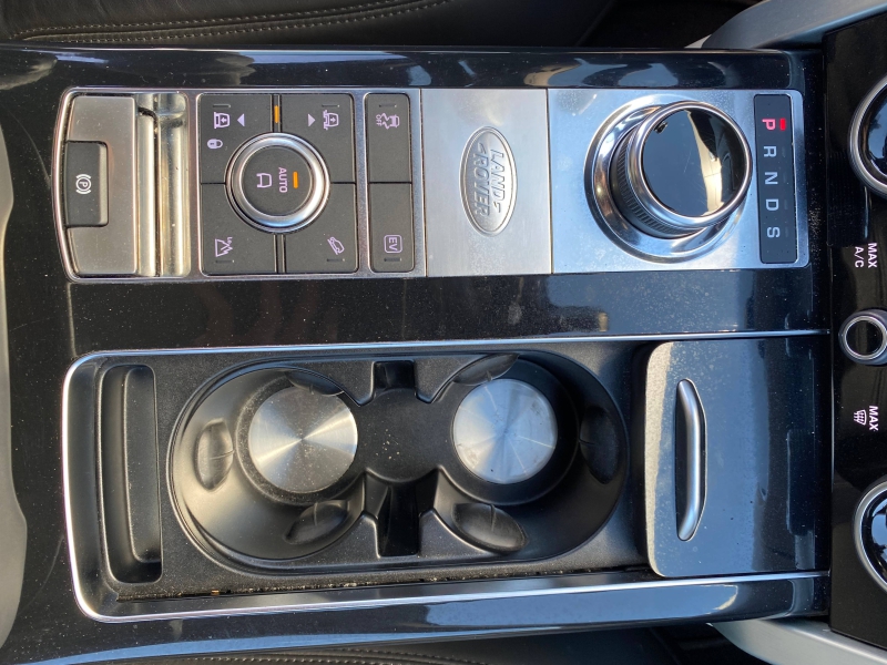 Image LAND-ROVER Range Rover 2.0 P400e 404ch Vogue SWB Mark IX