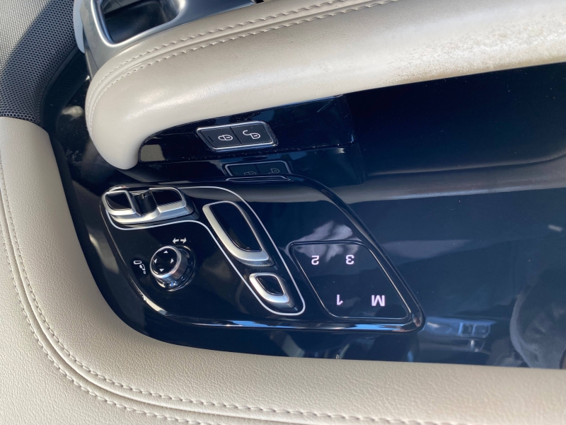 Image LAND-ROVER Range Rover 2.0 P400e 404ch Vogue SWB Mark IX