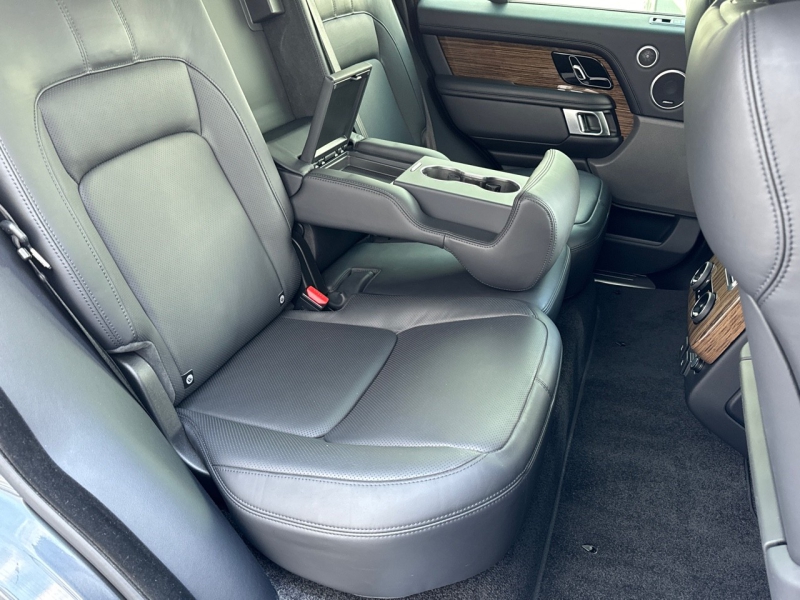 Image LAND-ROVER Range Rover 2.0 P400e 404ch Vogue SWB Mark VIII