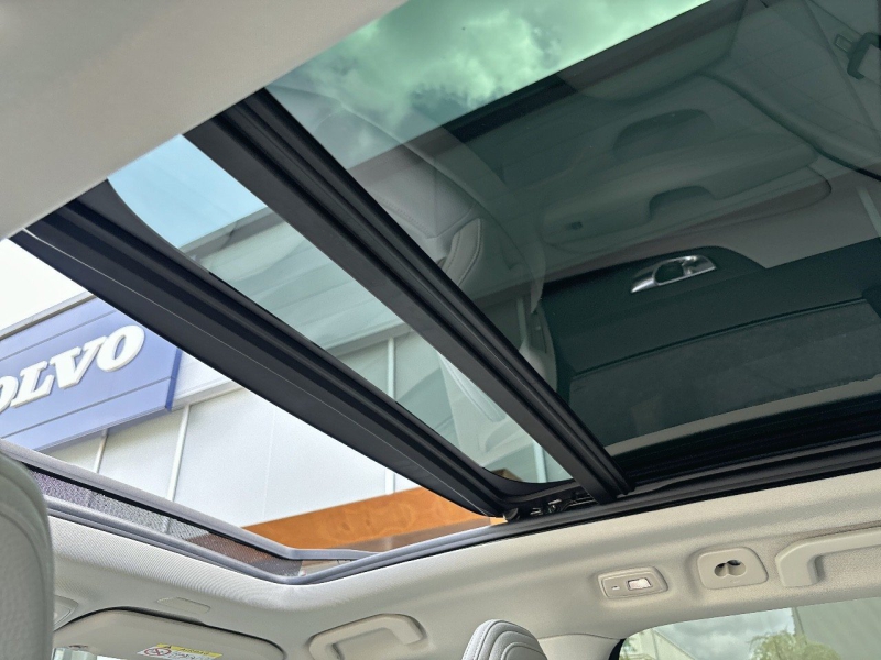 Image VOLVO V60 T6 AWD 253+145ch Plus Style Dark Geartronic 8