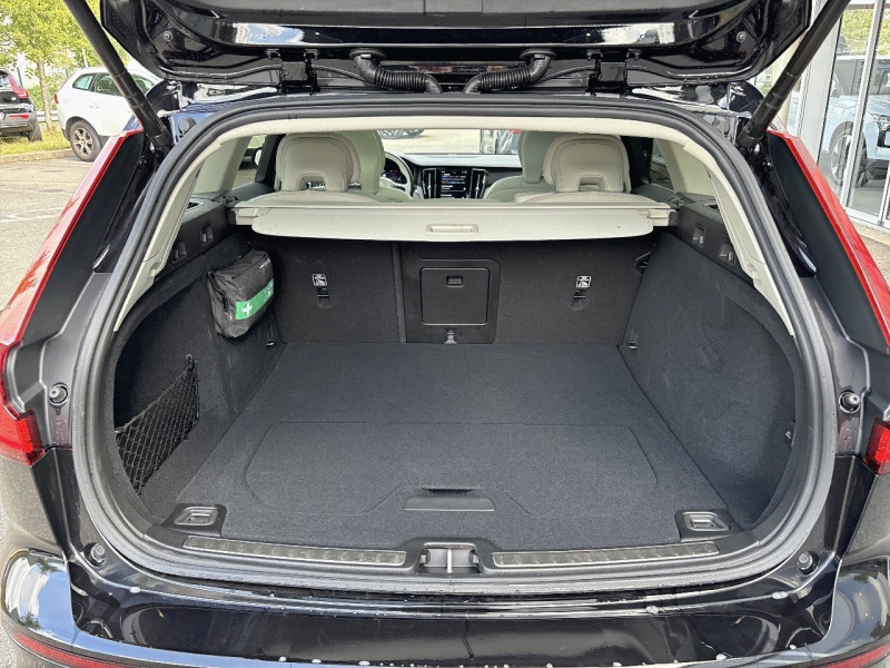 Image VOLVO V60 T6 AWD 253+145ch Plus Style Dark Geartronic 8