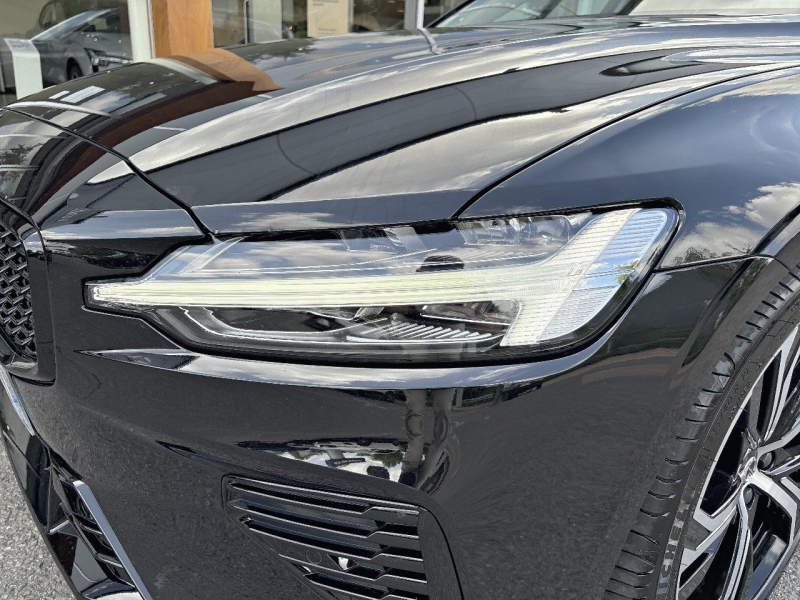 Image VOLVO V60 T6 AWD 253+145ch Plus Style Dark Geartronic 8