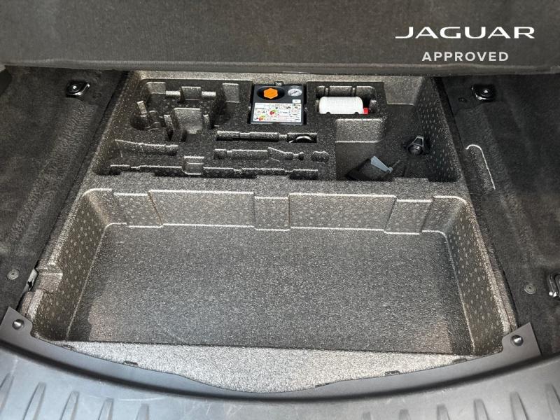 Image JAGUAR E-Pace P300e PHEV 309ch R-Dynamic HSE