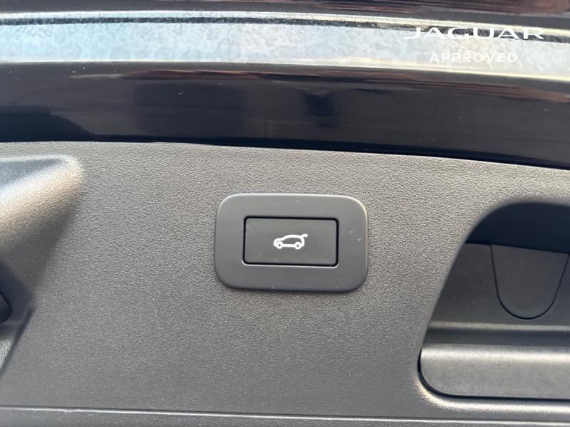 Image JAGUAR E-Pace P300e PHEV 309ch R-Dynamic HSE