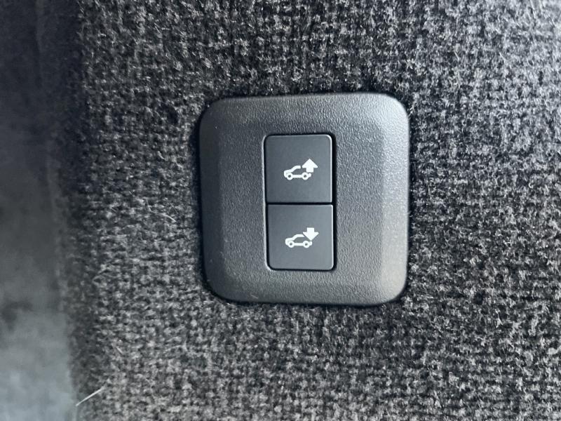 Image LAND-ROVER Range Rover Sport 2.0 P400e 404ch HSE SILVER Mark IX