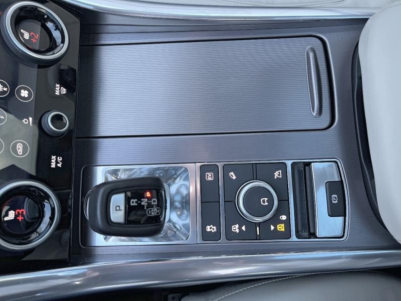 Image LAND-ROVER Range Rover Sport 2.0 P400e 404ch HSE SILVER Mark IX