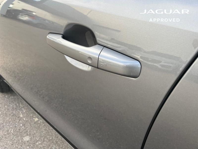 Image JAGUAR F-Pace P400e Plug-in-Hybrid R-Dynamic HSE BVA8 AWD