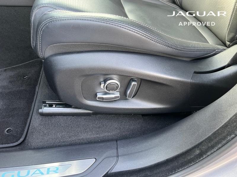 Image JAGUAR F-Pace P400e Plug-in-Hybrid R-Dynamic HSE BVA8 AWD