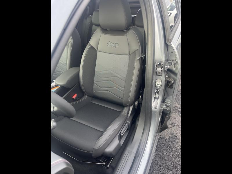 Image JEEP Avenger 1.2 Turbo T3 100ch MHEV Summit BVR6