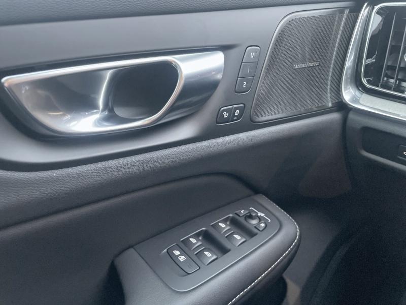Image VOLVO V60 T6 AWD 253+145ch Plus Style Dark Geartronic 8