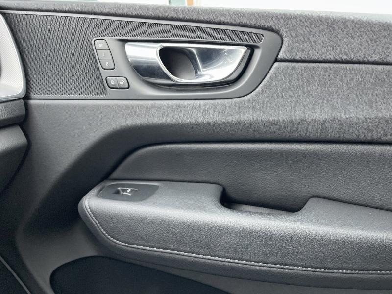 Image VOLVO XC60 T8 Twin Engine 303 + 87ch Inscription Luxe Geartronic