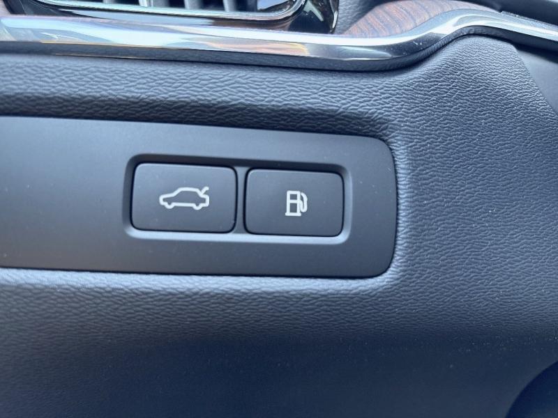 Image VOLVO XC60 T6 Hybride Rechargeable 253 + 145ch Ultra Style Dark Geartronic 8 AWD