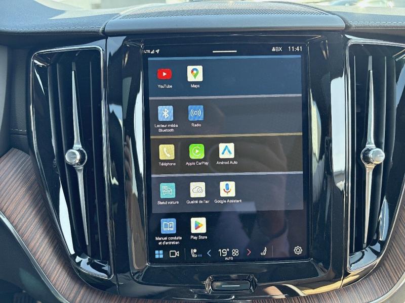 Image VOLVO XC60 T6 Hybride Rechargeable 253 + 145ch Ultra Style Dark Geartronic 8 AWD