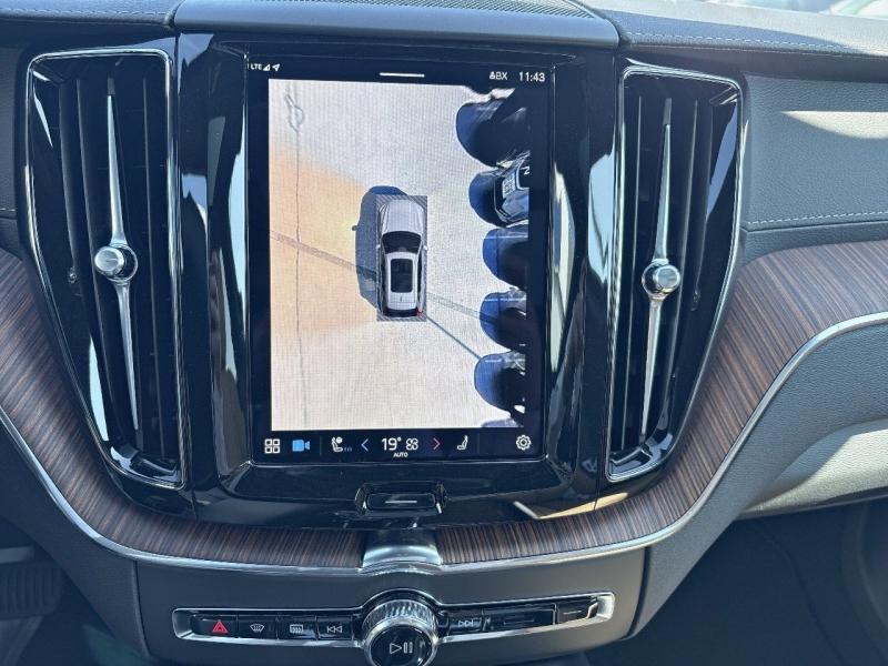 Image VOLVO XC60 T6 Hybride Rechargeable 253 + 145ch Ultra Style Dark Geartronic 8 AWD