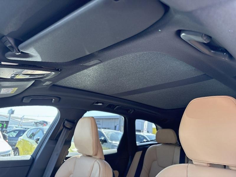 Image VOLVO XC60 T6 Hybride Rechargeable 253 + 145ch Ultra Style Dark Geartronic 8 AWD