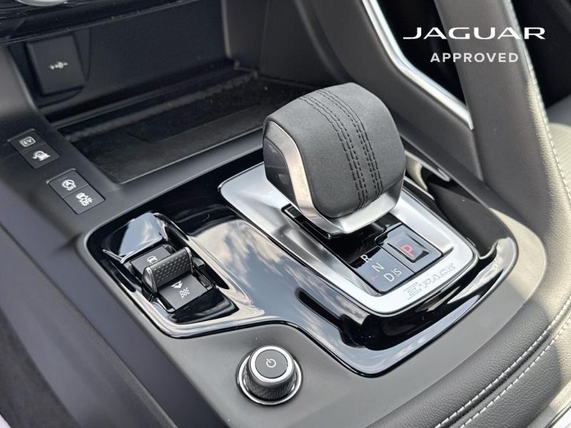 Image JAGUAR E-Pace P300e PHEV 309ch R-Dynamic HSE