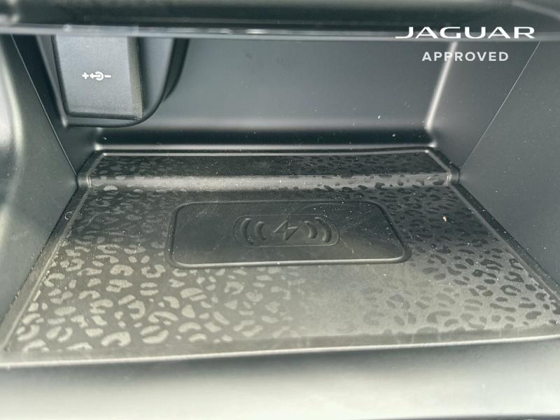 Image JAGUAR E-Pace P300e PHEV 309ch R-Dynamic HSE