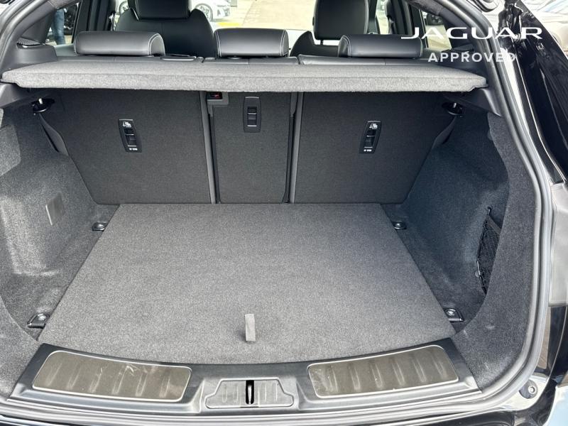Image JAGUAR E-Pace P300e PHEV 309ch R-Dynamic HSE
