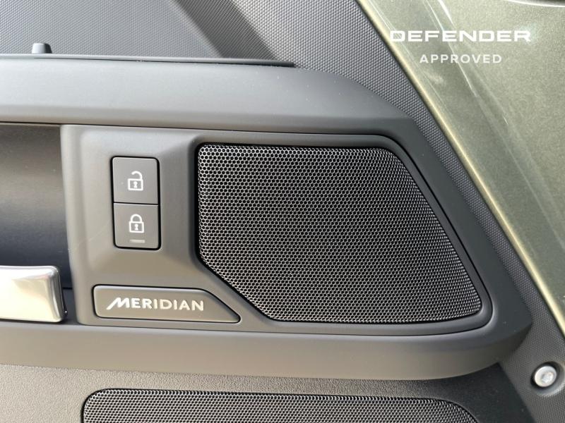 Image LAND-ROVER Defender 110 2.0 P300e X-Dynamic HSE