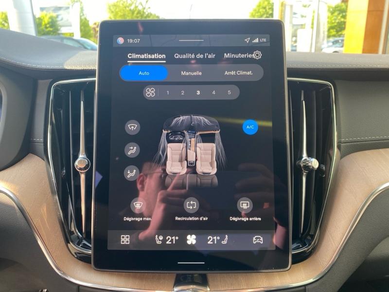 Image VOLVO XC60 T6 Hybride Rechargeable 350ch Ultra Style Dark Geartronic 8 AWD