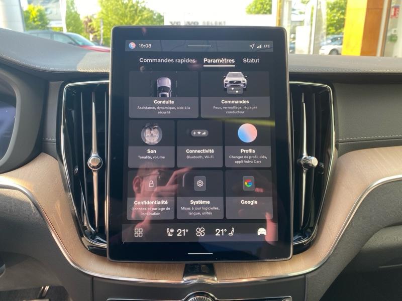 Image VOLVO XC60 T6 Hybride Rechargeable 350ch Ultra Style Dark Geartronic 8 AWD