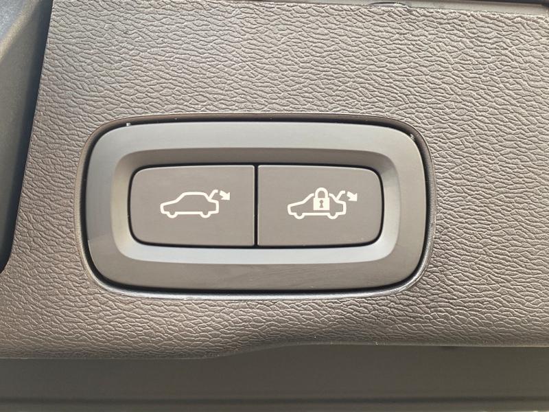 Image VOLVO XC60 T6 Hybride Rechargeable 350ch Ultra Style Dark Geartronic 8 AWD