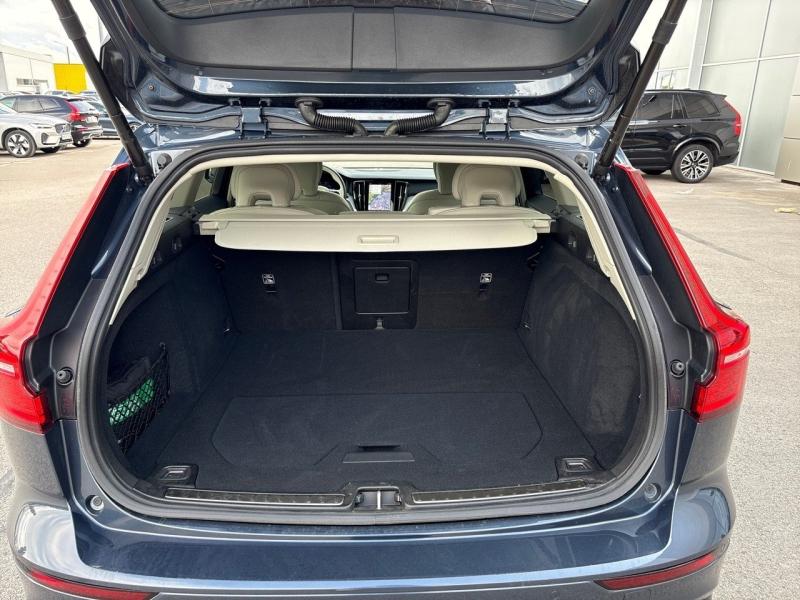 Image VOLVO V60 B4 197ch Ultra Style Dark DCT 7