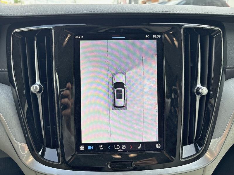 Image VOLVO V60 B4 197ch Ultra Style Dark DCT 7