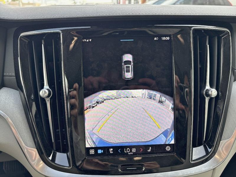 Image VOLVO V60 B4 197ch Ultra Style Dark DCT 7