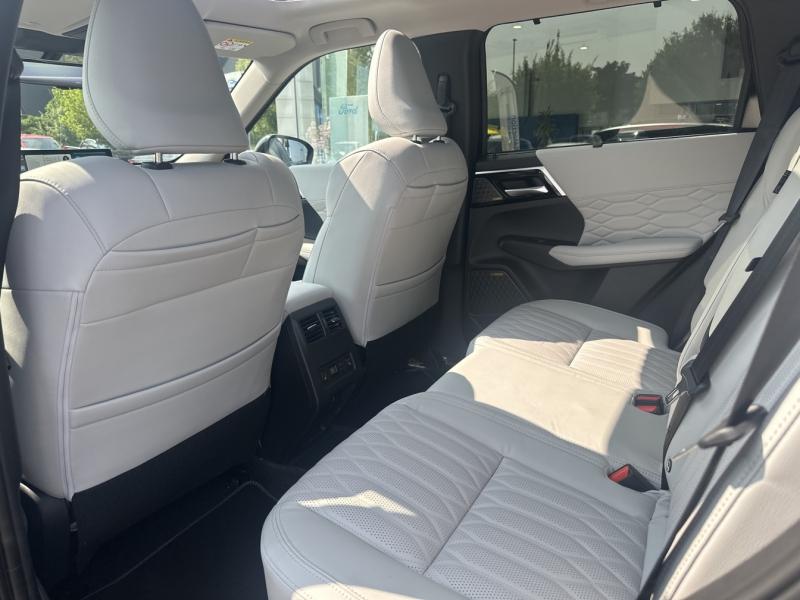 Image MITSUBISHI Outlander 2.4 PHEV 306ch Instyle 4WD