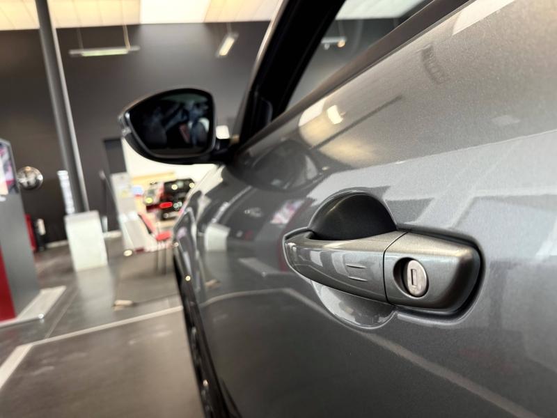 Image ALFA ROMEO Junior 1.2 Ibrida 145ch Premium e-DCT6 Q4