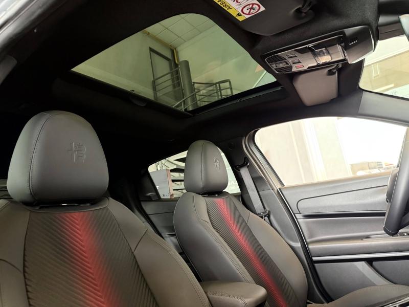 Image ALFA ROMEO Junior 1.2 Ibrida 145ch Premium e-DCT6 Q4