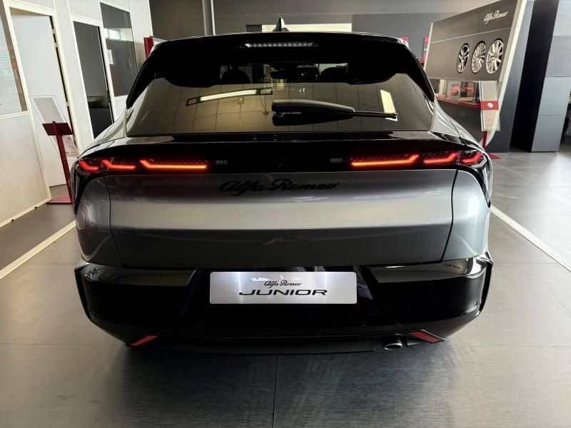 Image ALFA ROMEO Junior 1.2 Ibrida 145ch Premium e-DCT6 Q4
