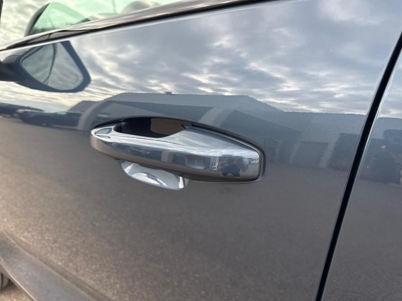 Image VOLVO EC40 Single Extended Range 252ch Black Edition