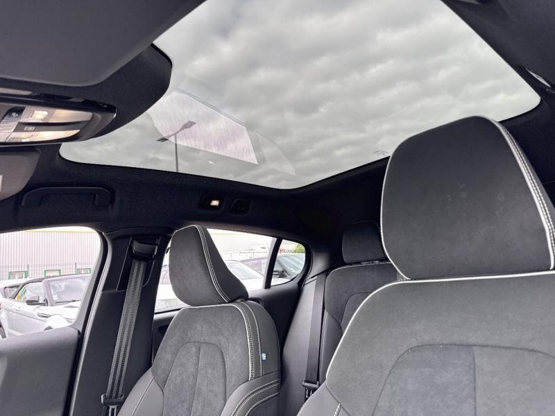 Image VOLVO EC40 Single Extended Range 252ch Black Edition