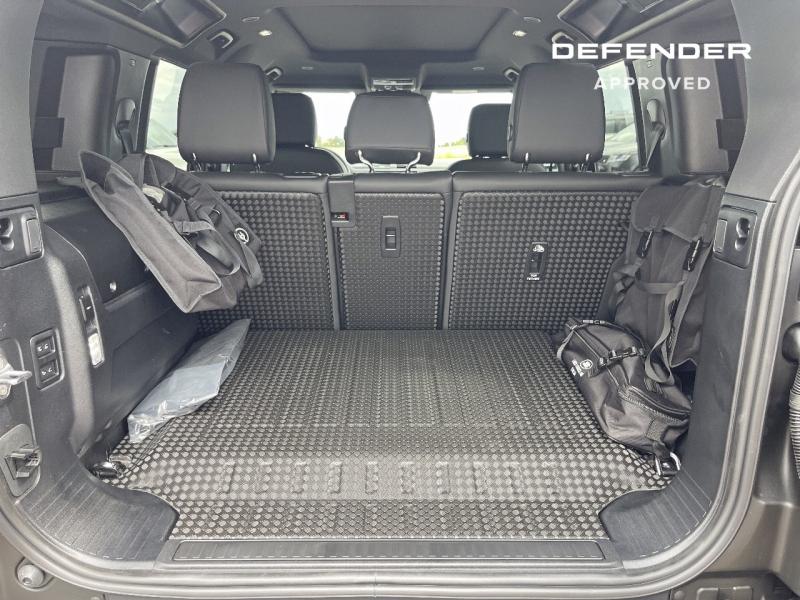 Image LAND-ROVER Defender 110 2.0 P300e PHEV Black Edition