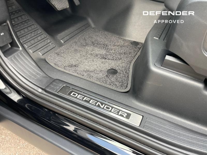 Image LAND-ROVER Defender 110 2.0 P300e PHEV Black Edition