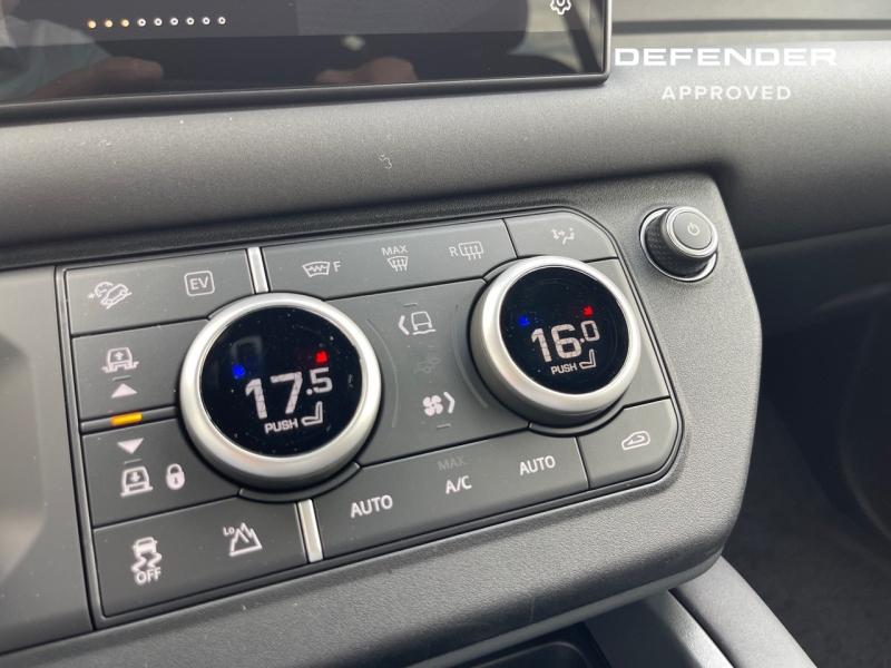 Image LAND-ROVER Defender 110 2.0 P300e PHEV Black Edition