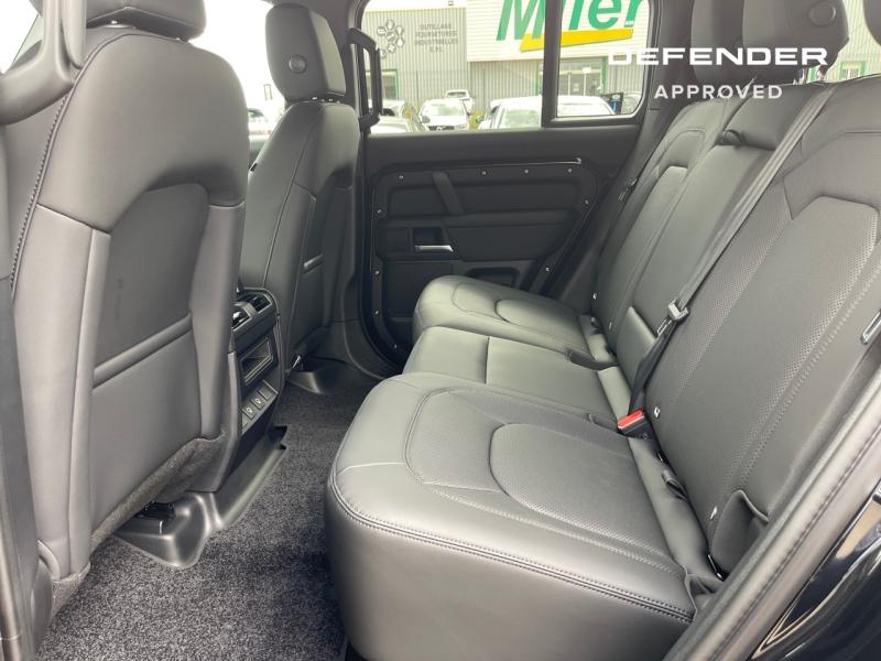 Image LAND-ROVER Defender 110 2.0 P300e PHEV Black Edition