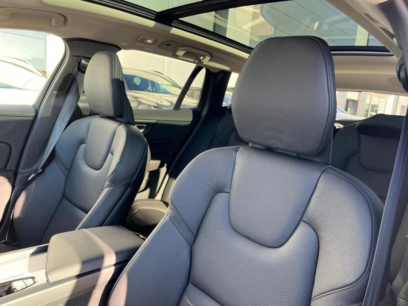 Image VOLVO V60 B4 197ch Ultra Style Dark DCT 7