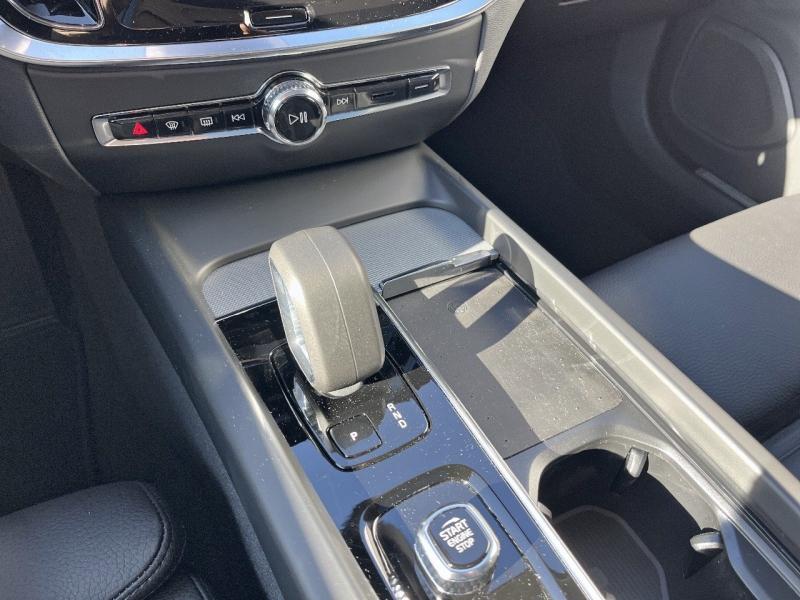 Image VOLVO V60 B4 197ch Ultra Style Dark DCT 7