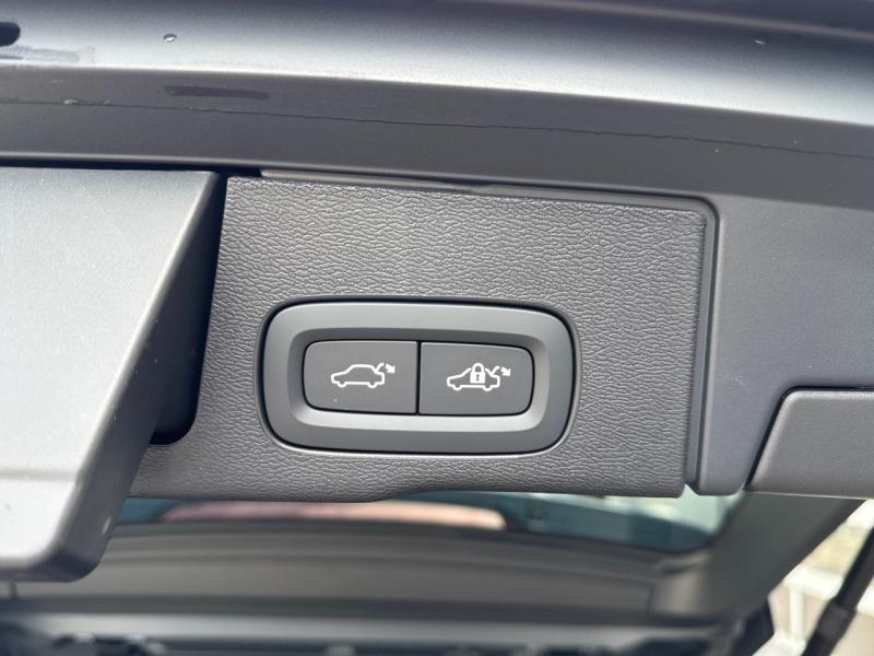 Image VOLVO XC60 T6 Hybride Rechargeable 350ch Ultra Style Dark Geartronic 8 AWD