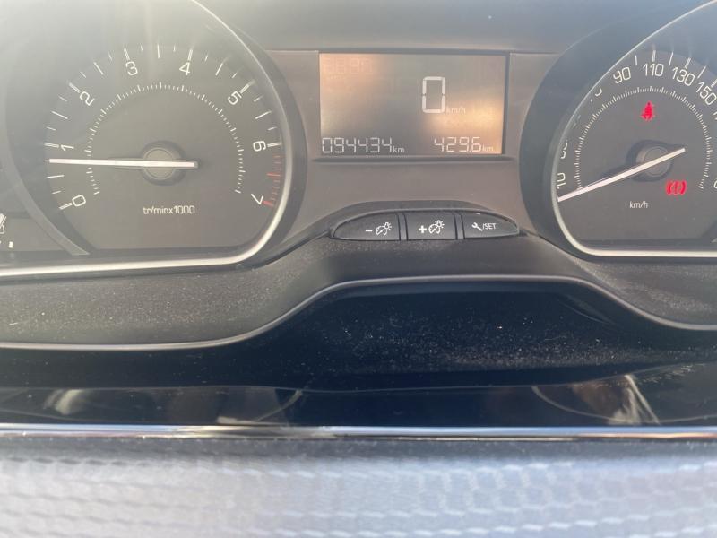 Image PEUGEOT 208 1.2 PureTech 110ch Allure S&S 5p