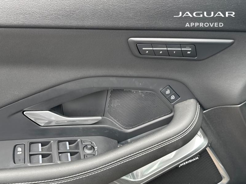 Image JAGUAR E-Pace P200 FlexFuel MHEV R-Dynamic SE BVA AWD