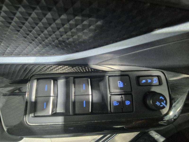 Image TOYOTA C-HR 184h Collection 2WD E-CVT MC19